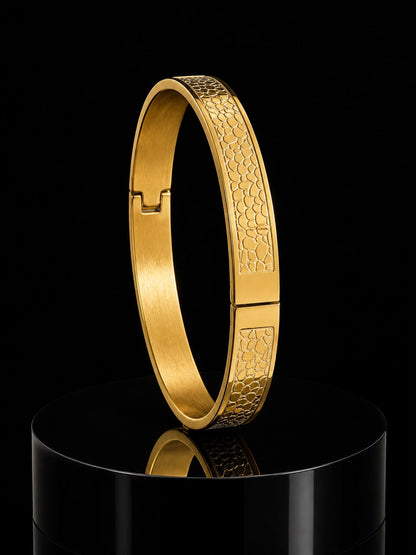 Golden Harmony Textured Openable Kada